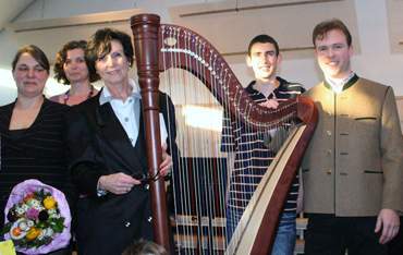 Neue Harfe fr die Musikschule
